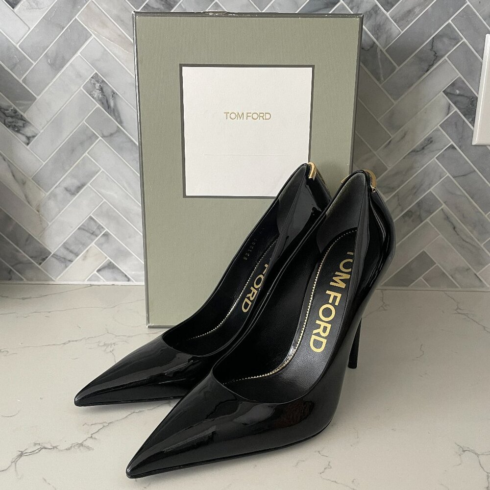 Tom Ford Black Patent Leather Iconic T Pumps Stiletto Heels